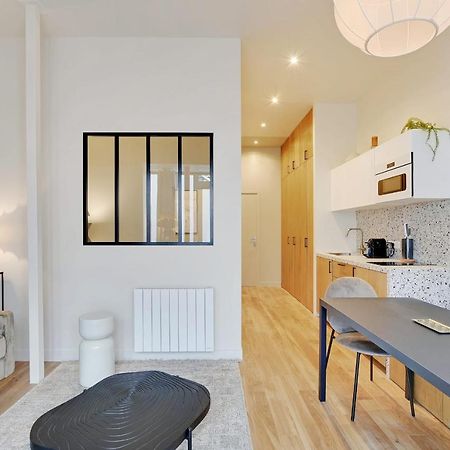 Charming 1-Bedr Parisian Apartment In Vibrant Rue D'Hauteville Exteriör bild